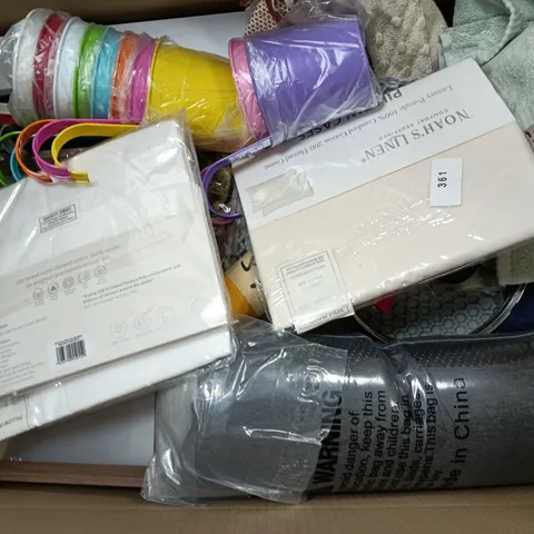 APPROXIMATELY 15 ASSORTED HOUSEHOLD PRODUCTS TO INCLUDE FRAMES, PLANT HOLDERS, PILLOW CASES, ETC - COLLECTION ONLY