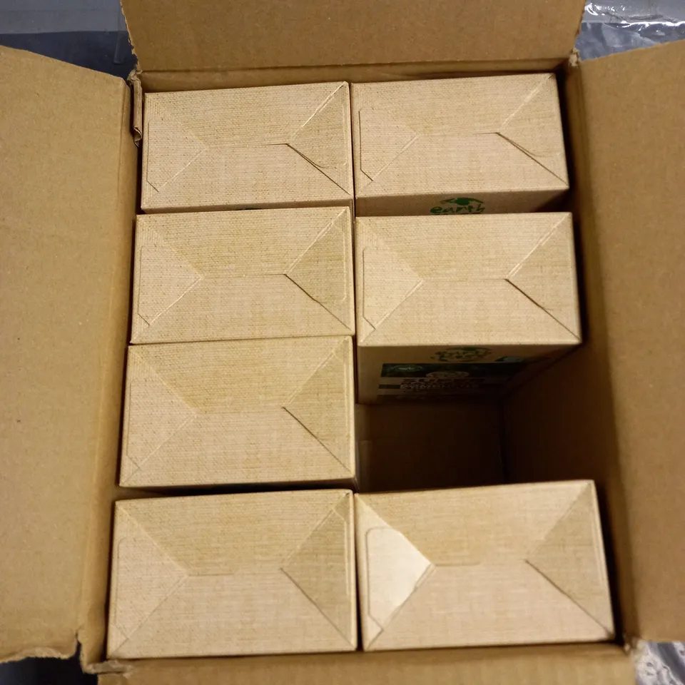 BOX OF APPROXIMATELY 8X12 EARTH KISS SUPER NATURALS KOMBUCHA & HEMP CLAY TONING PEEL-OFF MASKS