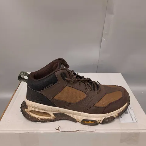 SKECHERS MEN'S SKECH-AIR ENVOY HIGH-TOP OUTDOOR SHOE SIZE 8