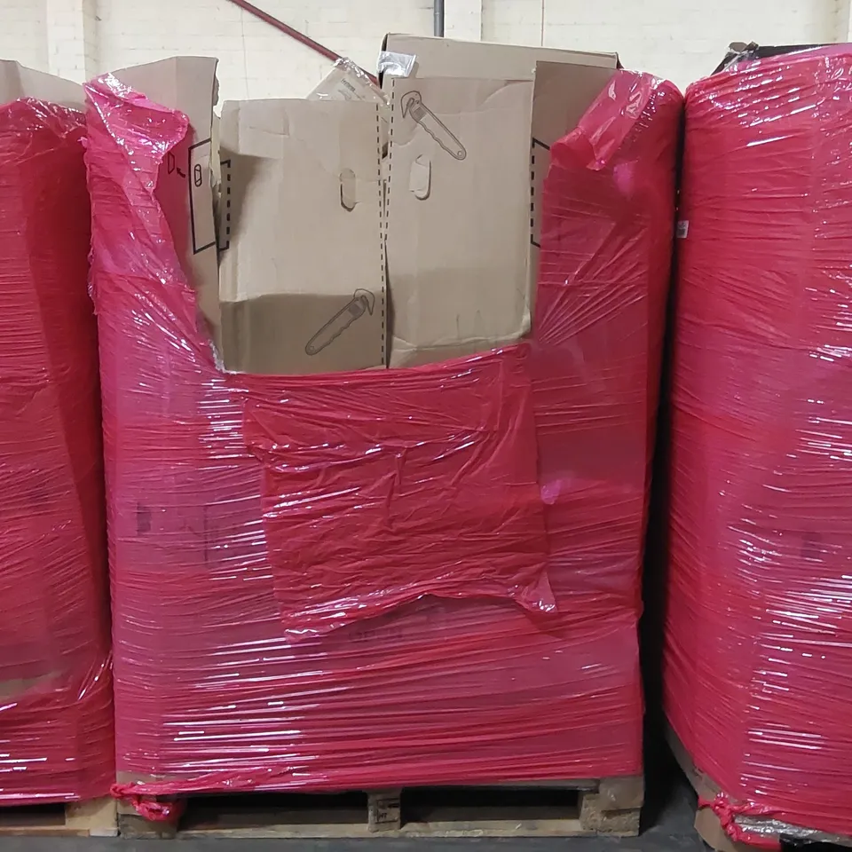 PALLET OF ASSORTED CONSUMER PRODUCTS TO INCLUDE: OFFICE CHAIR, CHEST OF DRAWERS, BEDROOM FAN LIGHT, AIR MATTRESS, PORTABLE RECOVERY TUB ECT
