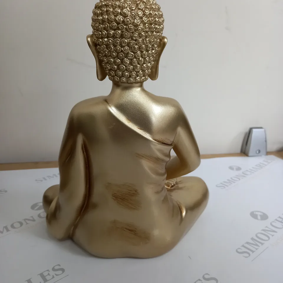 GOLD BHUDDHA STATUE