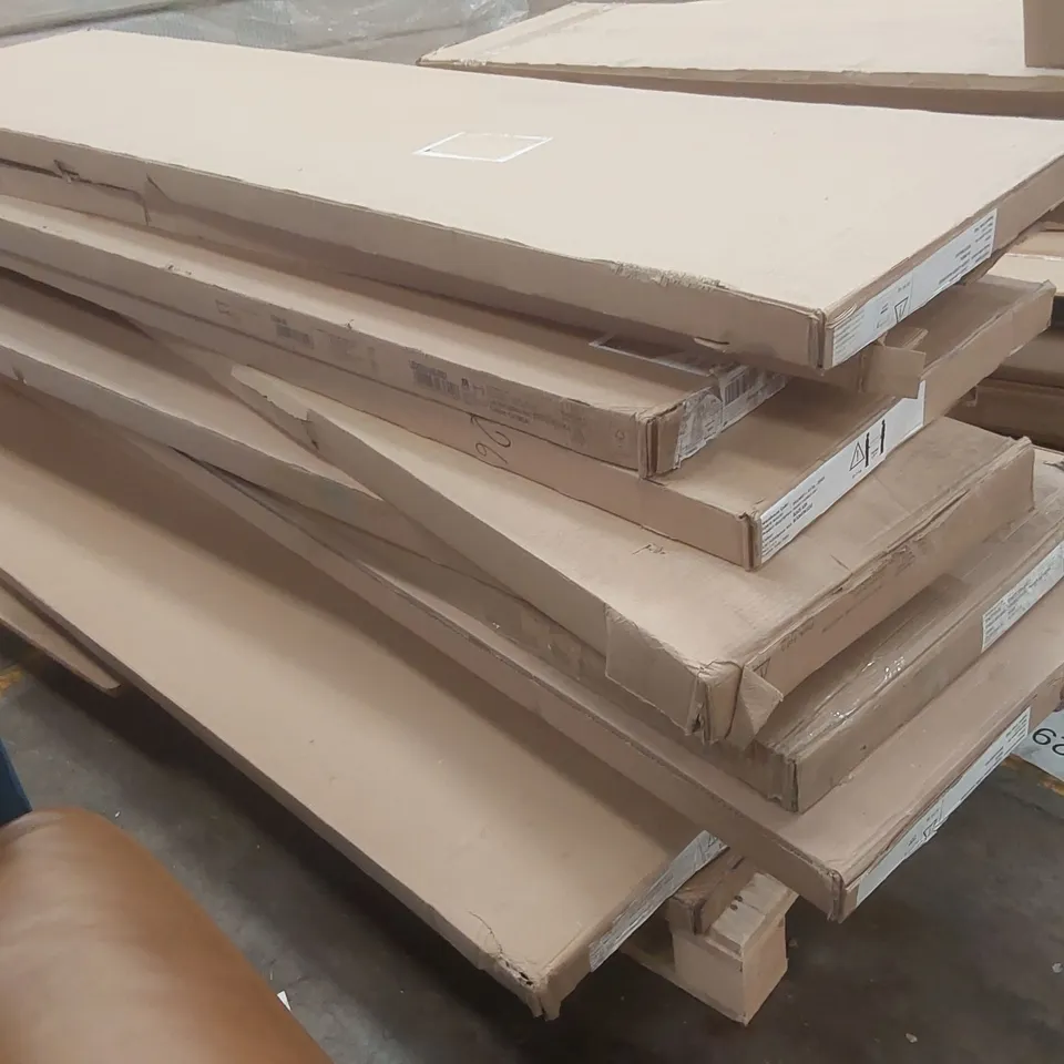 PALLET CONTAINING A LARGE QUANTITY OF ASSORTED FURNITURE PARTS 