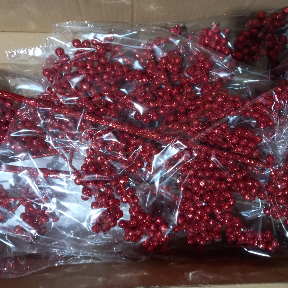 BOXED HOME REFLECTIONS SET OF 4 GLITTER BERRY STEMS