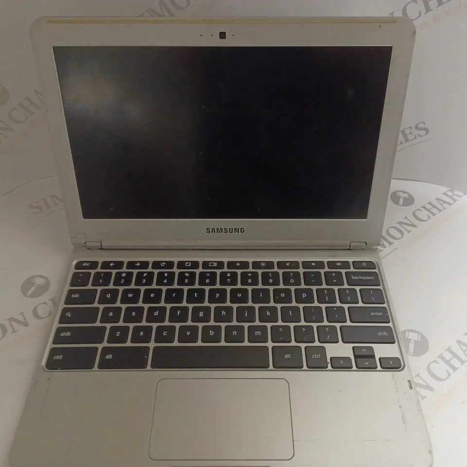 SAMSUNG 303C LAPTOP