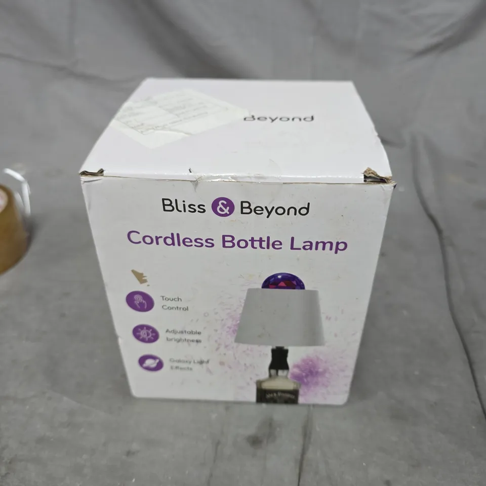 BOX OF APPROXIMATELY 12 ASSORTED ITEMS TO INCLUDE: CORDLESS BOTTLE LAMP AND NECK MASSAGER 