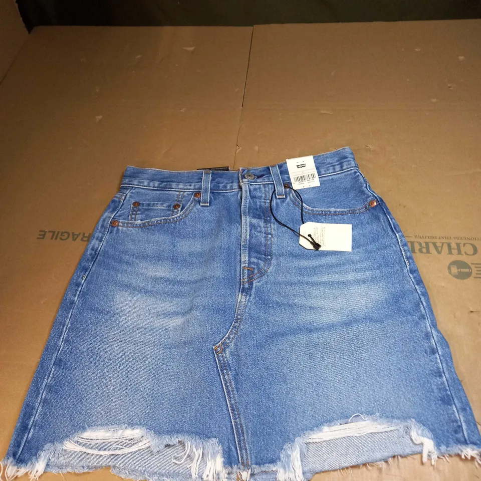 LEVIS HIGH RISE DECONSTRUCTED SKIRT SIZE 27