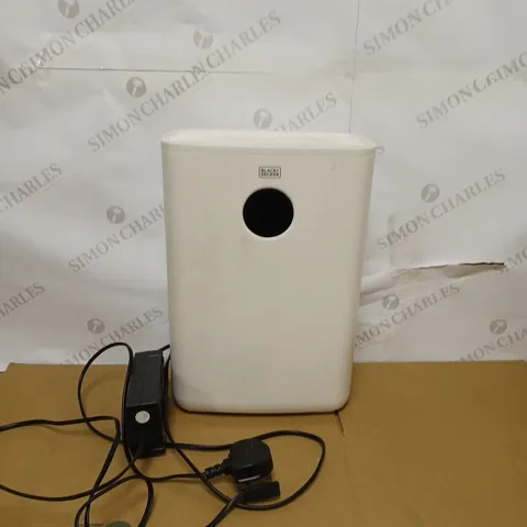 BLACK AND DECKER 2-LITRE DEHUMIDIFIER WITH AIR PURIFIER
