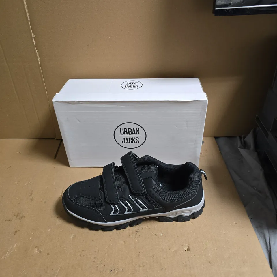 URBAN JACKS BLACK VELCRO TRAINERS – BOXED - UK SIZE 10 
