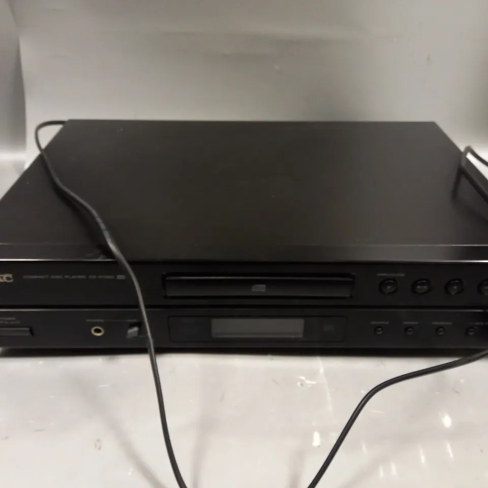 TEAC CD-P1260 CD PLAYER WITH LCD AND MP3 PLAYBACK