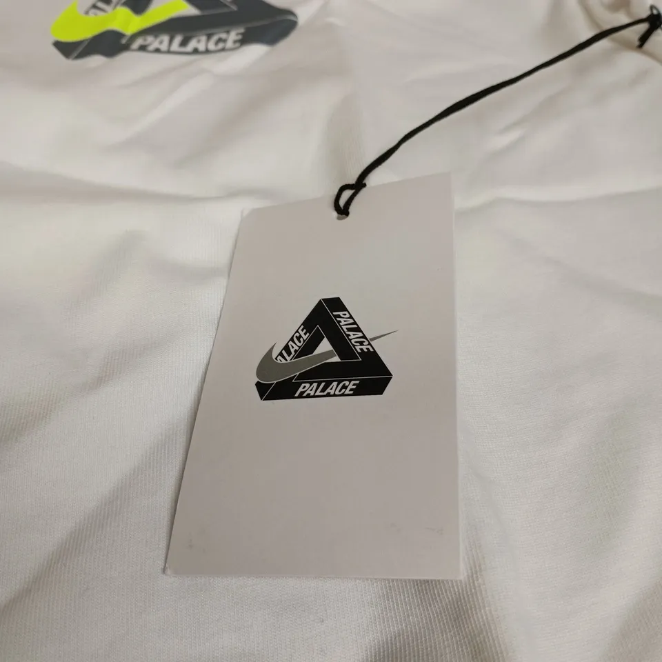 NIKE PALACE TRI SWOOSH WHITE T SHIRT MEDIUM TAGGED