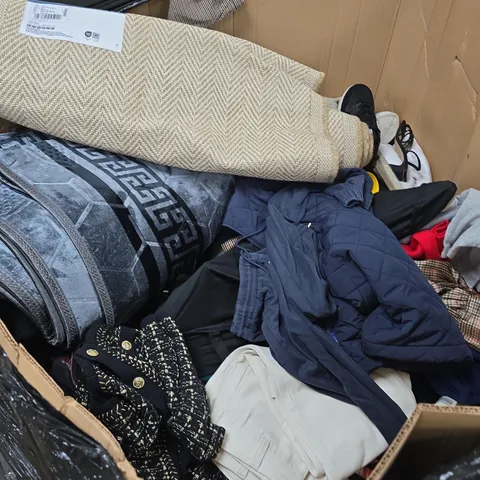 PALLET OF APPROXIMATELY 40 ASSORTED ITEMS TO INCLUDE CLOTHING, SHOES, RUG ETC - COLLECTION ONLY 