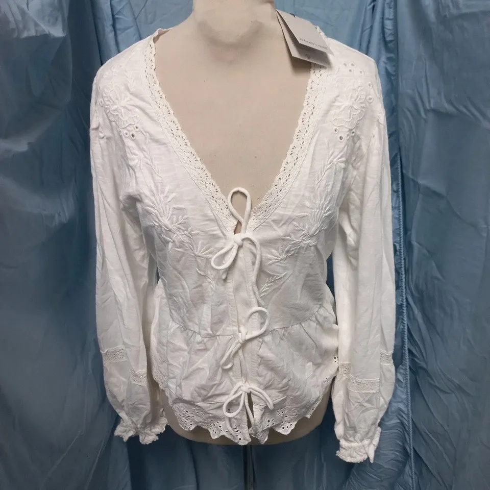 NOBODYS CHILD JERSEY EMBROIDERED TIE FRONT BLOUSE IN WHITE - UK 8