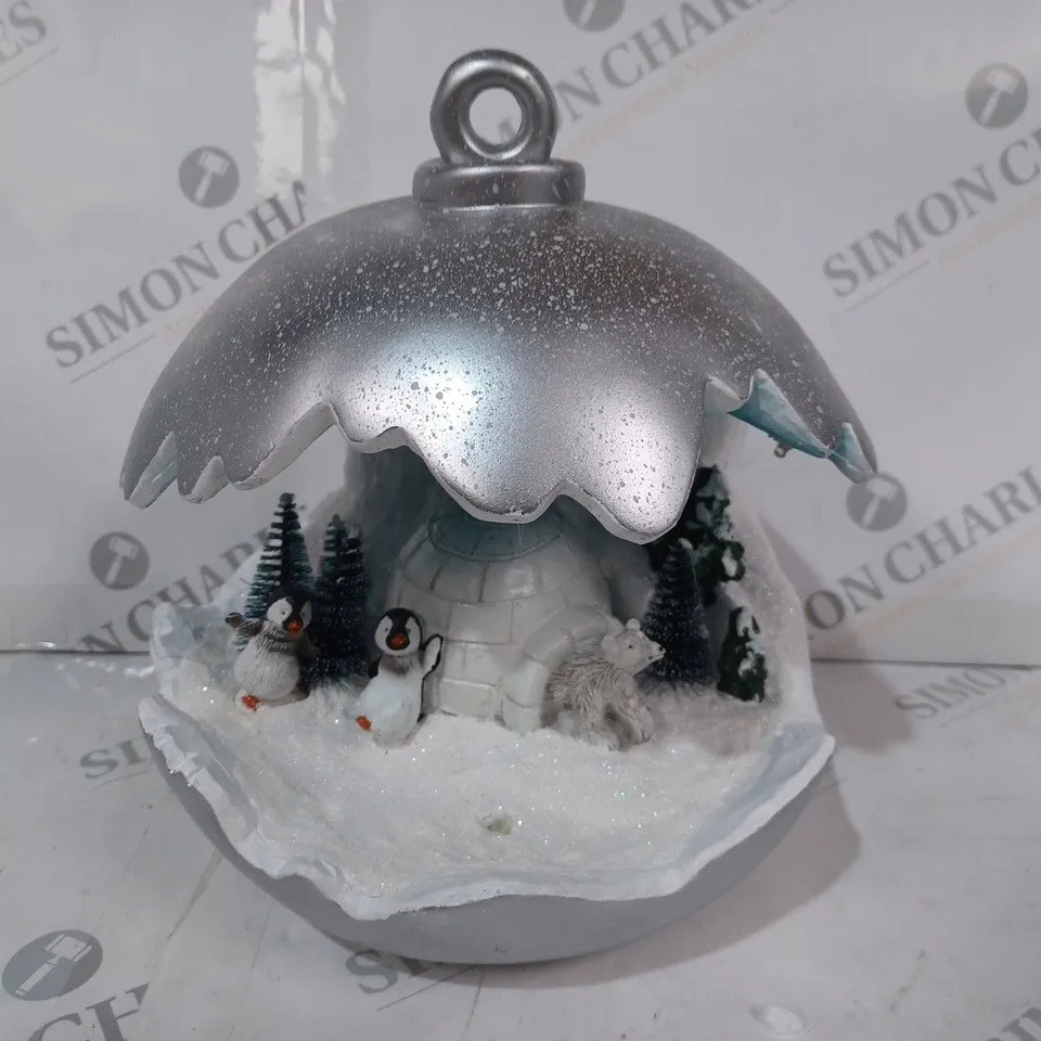 CHRISTMAS DETAILED BAUBLE DECORATION 