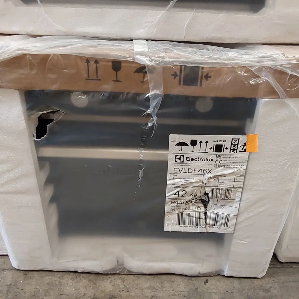 ELECTROLUX EVLDE46X B/I COMBINATION MICROWAVE & GRILL – ST/STEEL