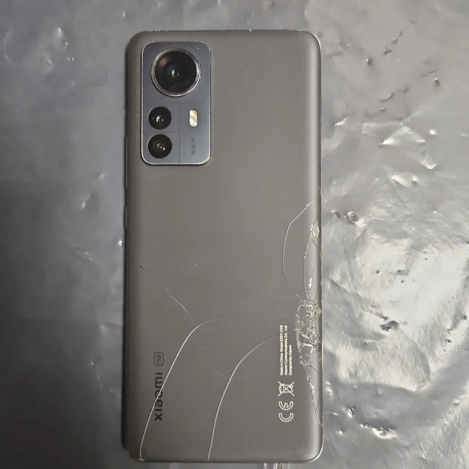 XIAOMI SMARTPHONE – BLACK, 50MP TRIPLE CAMERA, HYPEROS