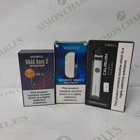 APPROXIMATELY 10 ASSORTED E-CIGARETTE PRODUCTS TO INCLUDE VOOPOO DRAG NANO 2 NEBULA EDITION, VOOPOO VINCI 3 MOD POD KIT, UWELL CALIBURN A3 POD SYSTEM