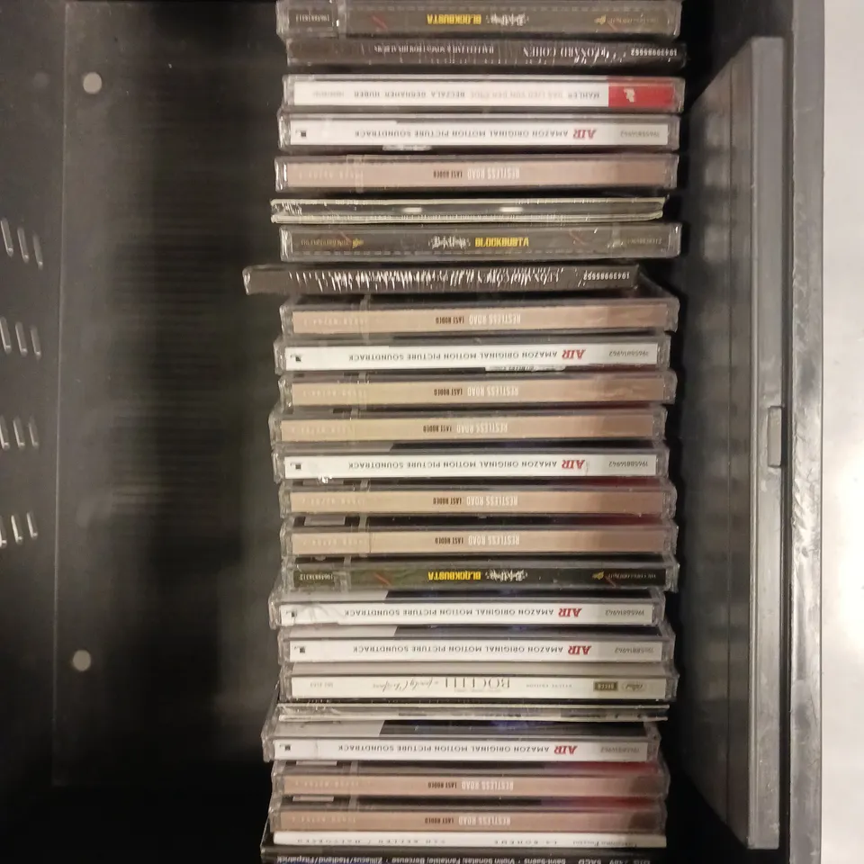 APPROXIMATELY 30 ASSORTED CD ALBUMS TO INCLUDE AIR, BOCELLI, THE CORONAS ETC 