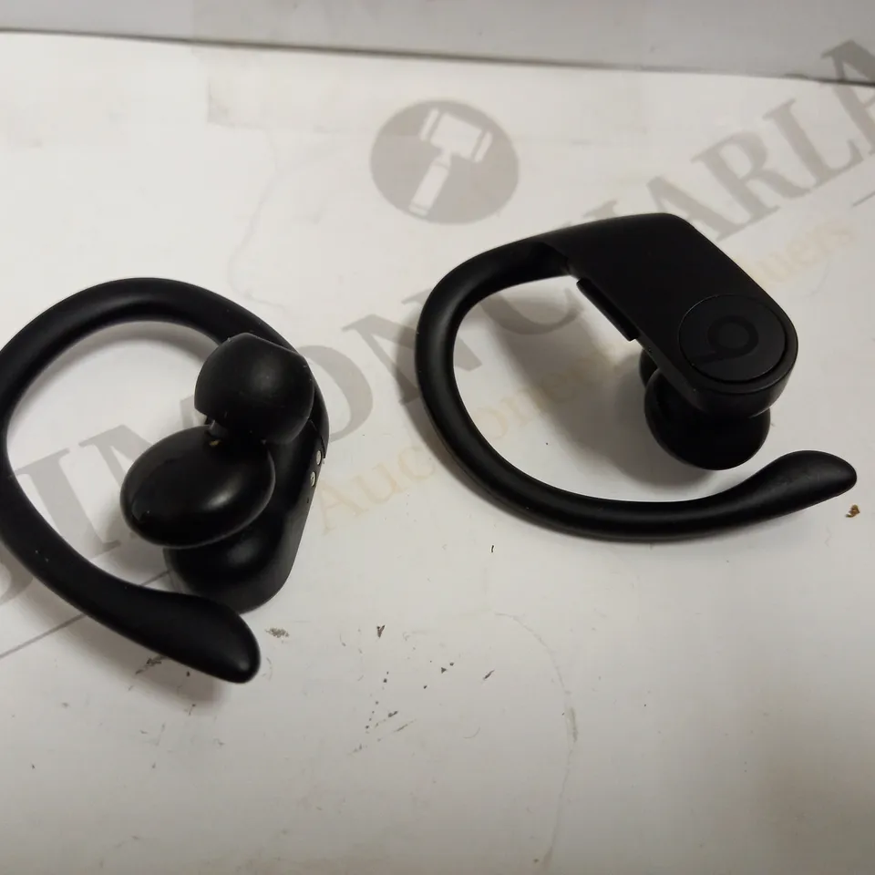 BEATS BY DRE TRUE WIRELESS EARBUDS - BLACK