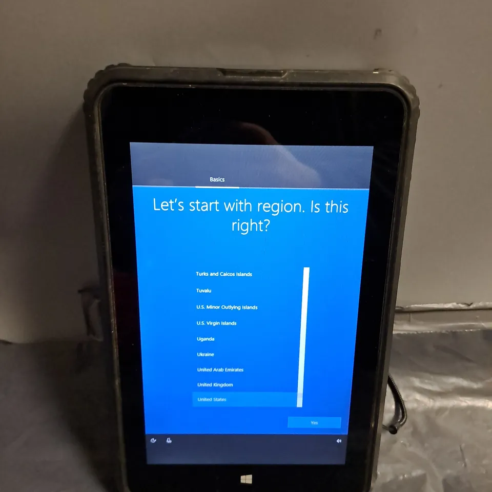 WINDOWS LINX 8" TOUGH TAB WITH BARCODE SCANNER AND HOLD CASE