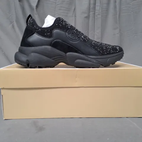 BOXED PAIR OF MICHAEL KORS SAMI ZIP TRAINERS IN BLACK US SIZE 8M