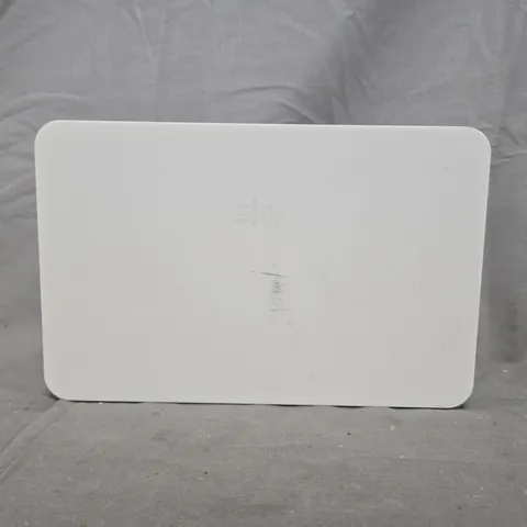 SKY SR213A-02-UK-WHT WI-FI HUB