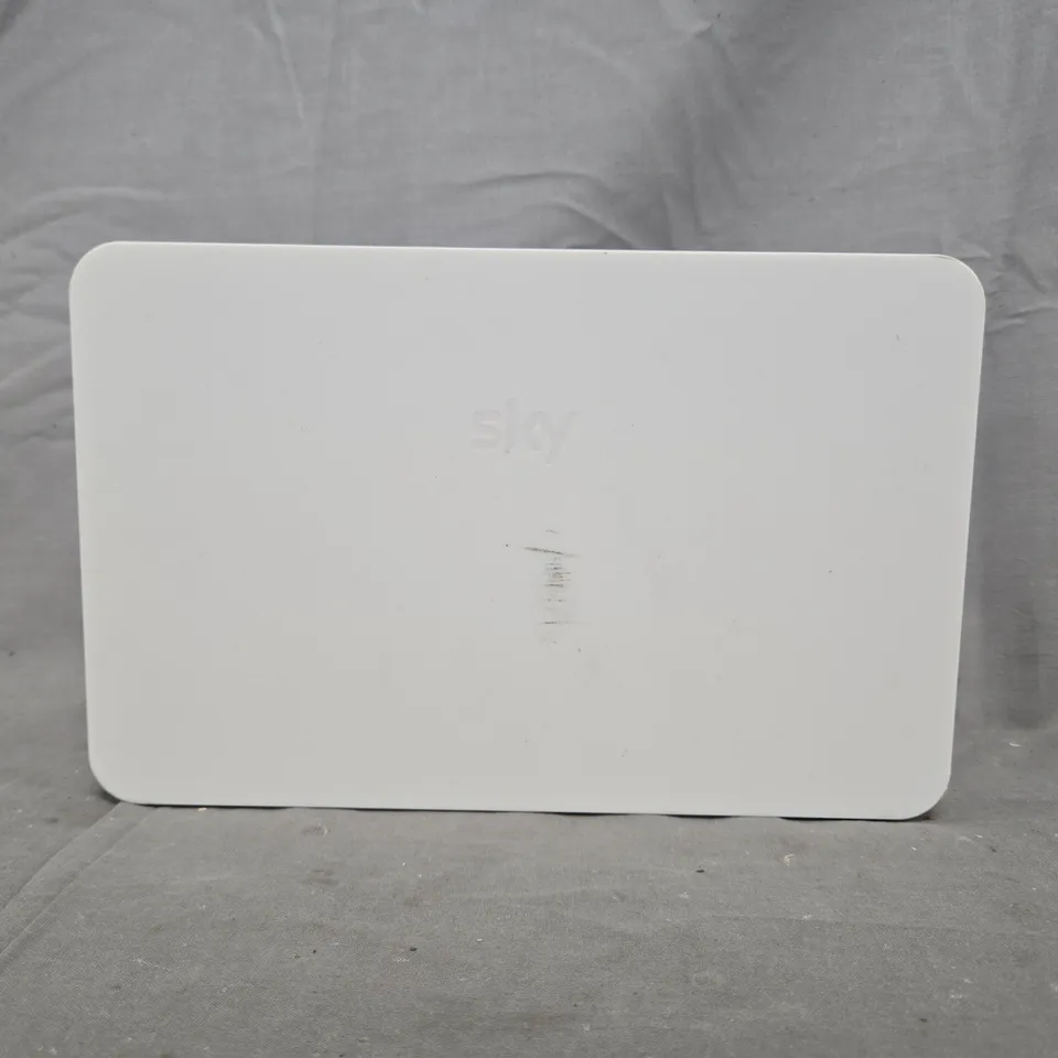 SKY SR213A-02-UK-WHT WI-FI HUB