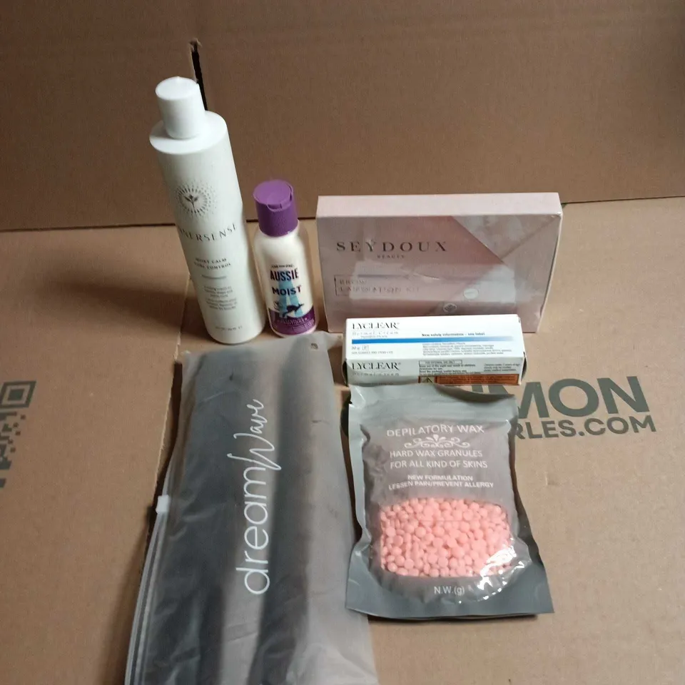 APPROXIMATEY 20 ASSORTED HEALTH AND BEAUTY PRODUCTS TO INCLUDE - AUSSIE MOIST CONDITIONER - LYCLEAR CREAM AND SEY DOUX BROW LAMINATION KIT
