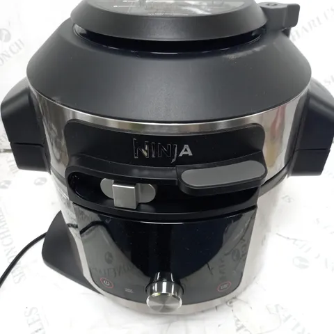 BOXED NINJA FOODI MAX SMARTLID 7.5L MULTI COOKER & AIR FRYER