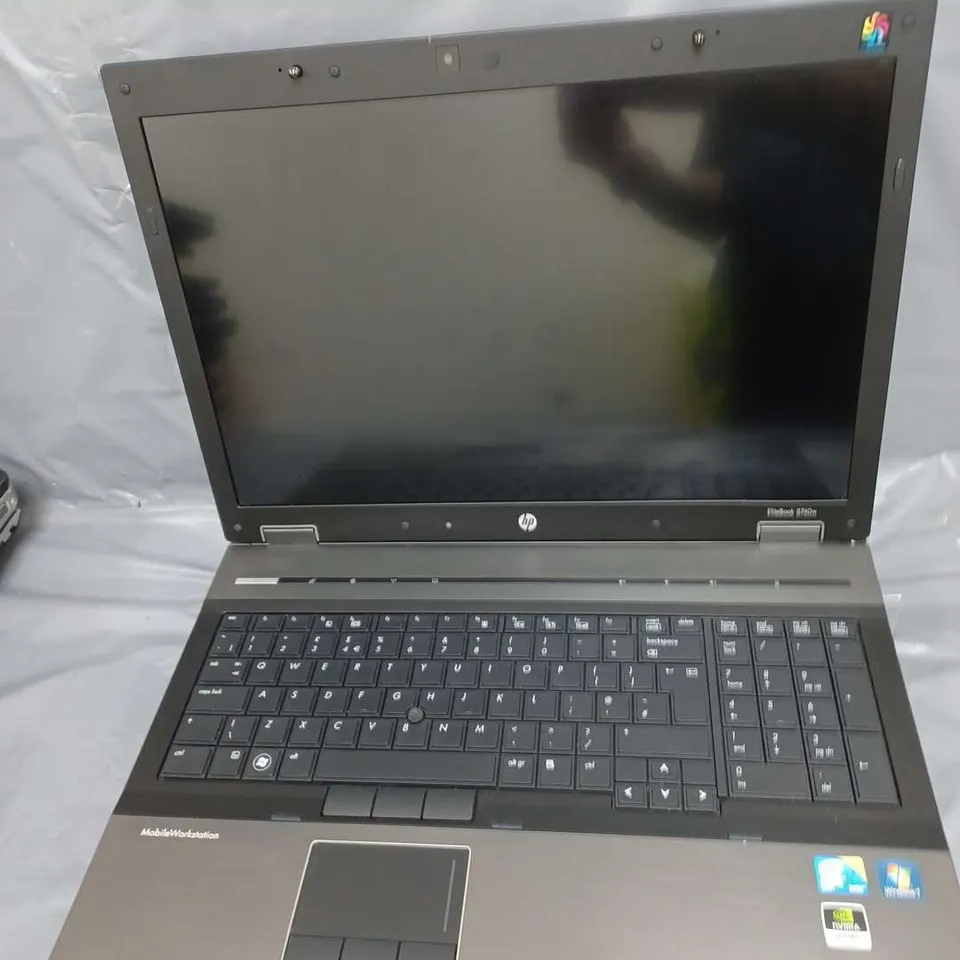 HP ELITEBOOK 8740W 15 INCH  I7-820QM @ 1.73GHZ