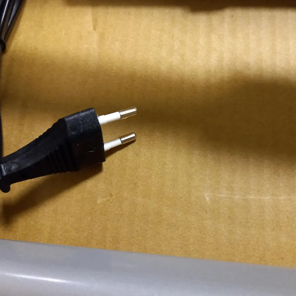 GREENWORKS TOOLS BATTERY-POWERED POLE MOUNTED PRUNER AND HEDGE TRIMMER - COLLECTION ONLY