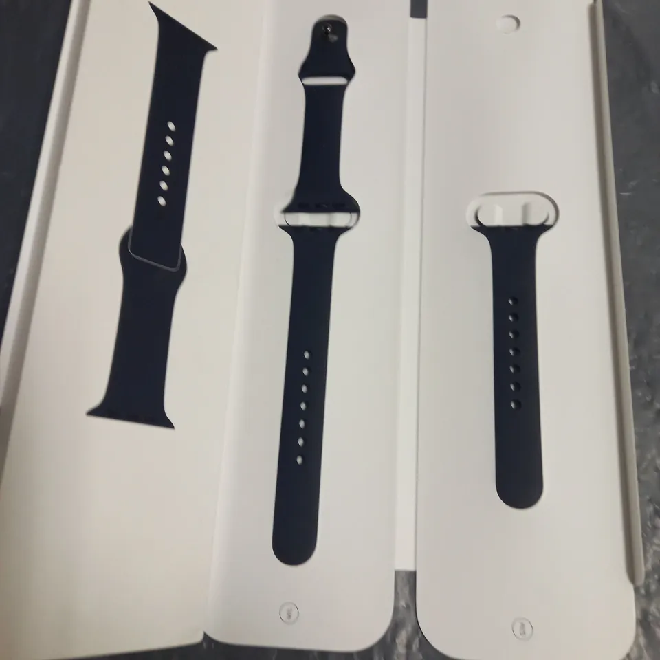 APPLE WATCH SERIES 7 41MM WATCH AND STRAP - MIDNIGHT ALUMINIUM