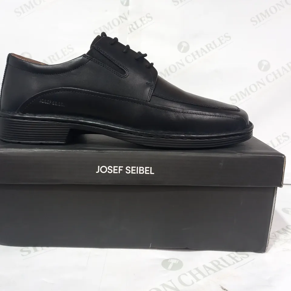 BOXED PAIR OF JOSEF SEIBEL DAKOTA LACE UP LOW HEEL SHOES IN BLACK EU SIZE 47