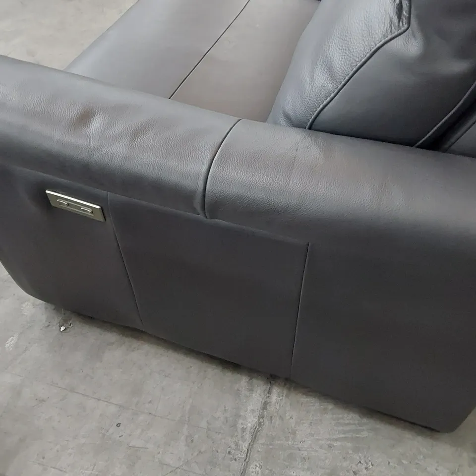 QUALITY ITALIAN DESIGNER ADRIANO LOUNGE SUITE, COMPRISING POWER RECLINING THREE SEATER SOFA, EASY CHAIR & STORAGE FOOTSTOOL