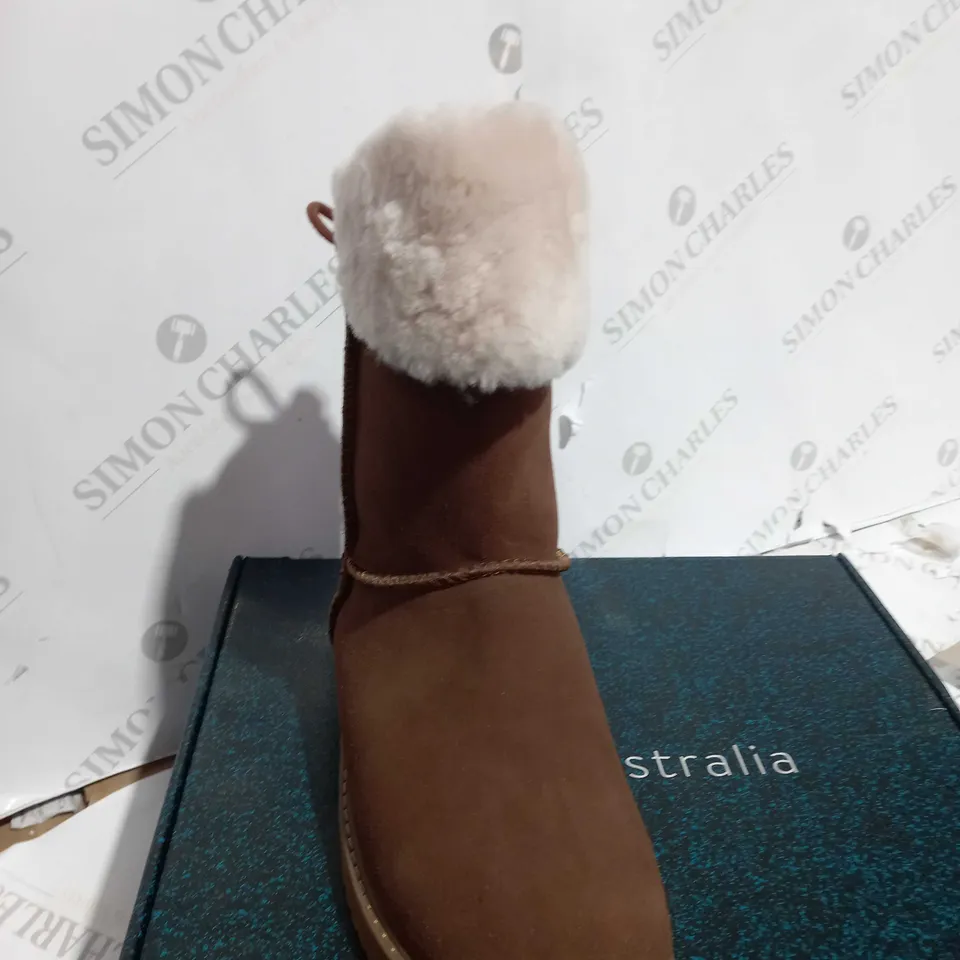 EMU AUSTRALIA BIRDWOOD SIZE 5 BOOTS OAK/CHENE - BOXED   