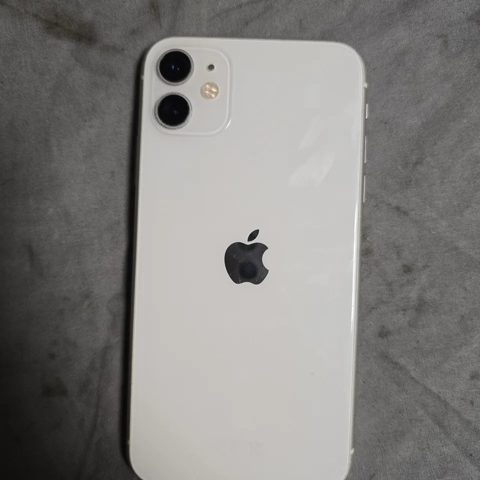 APPLE IPHONE 11 SMARTPHONE 