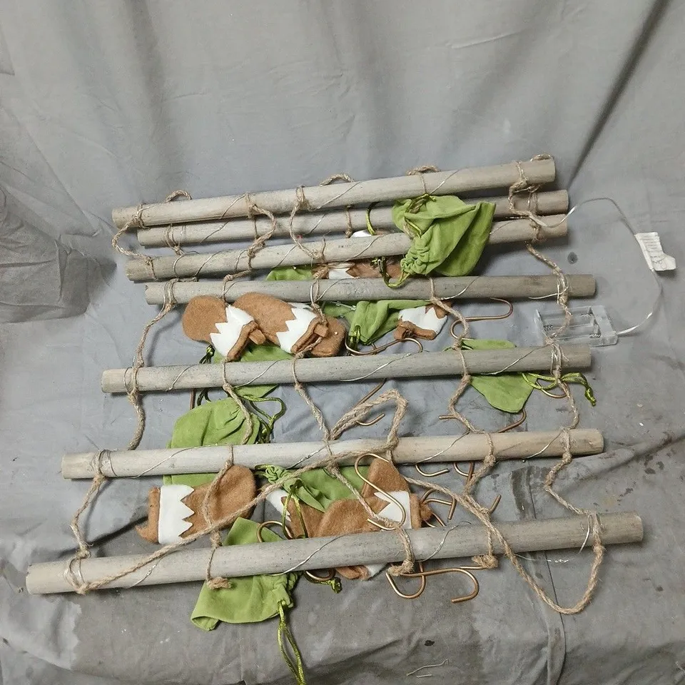 AURAGLOW SET OF 2 BATTERY OPPERATED 4.5M ROPE LIGHTS. UNBOXED