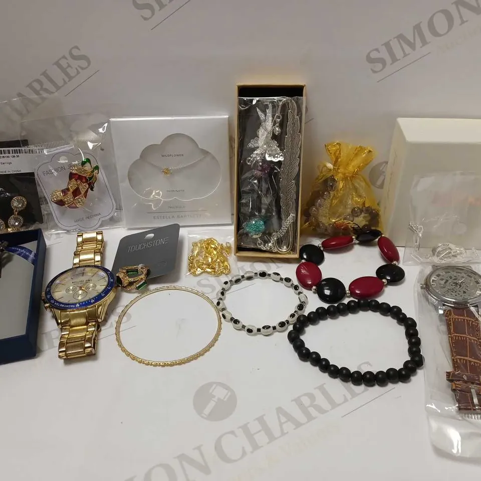 LOT OF APPROX 10 ASSORTED JEWELLERY ITEMS TO INCLUDE TOUCHSTONE SET OF RINGS, ESTELLA BARTLETT WILDFLOWER NECKLACE, SHSHD SKELETON WATCH, ETC 