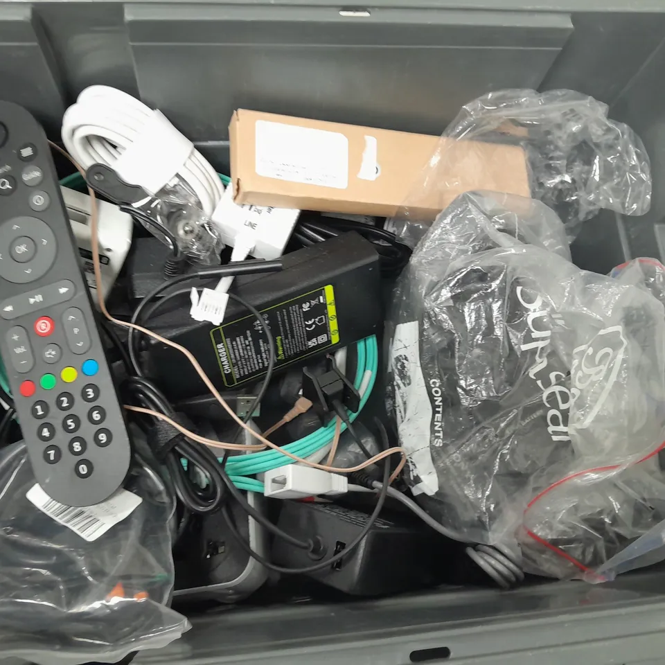 APPROXIMATELY 12 ASSORTED HOUSEHOLD ITEMS TO INCLUDE TV REMOTES, SONY CASSETTE, TV BOX, ETC