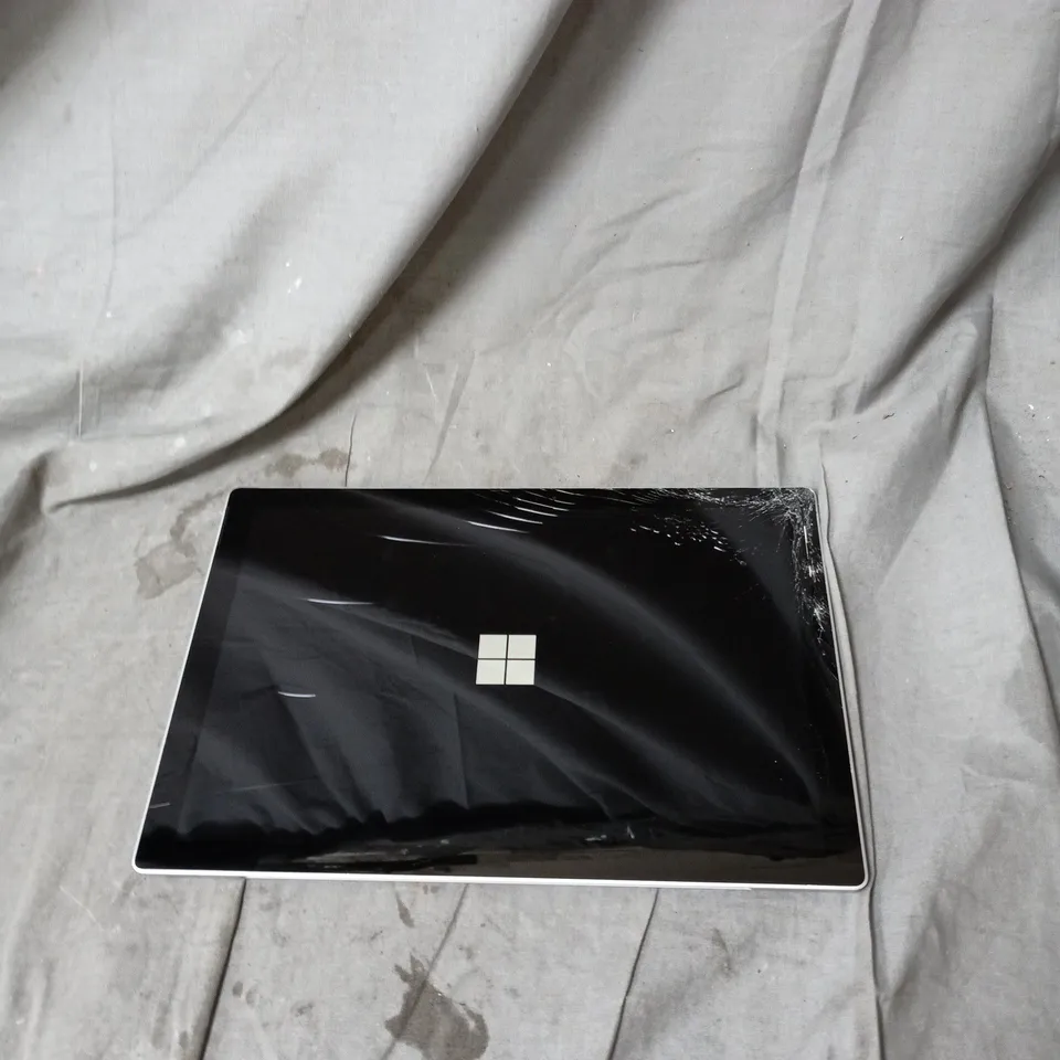 MICROSOFT SURFACE PRO 5 TABLET – I5-7300U, 4GB RAM, 128GB, 12.3" DISPLAY, SILVER - DAMAGED SCREEN