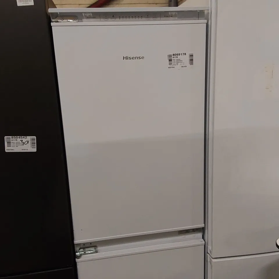 HISENSE RIB291F4AWF BUILT IN FRIDGE FREEZER, WHITE