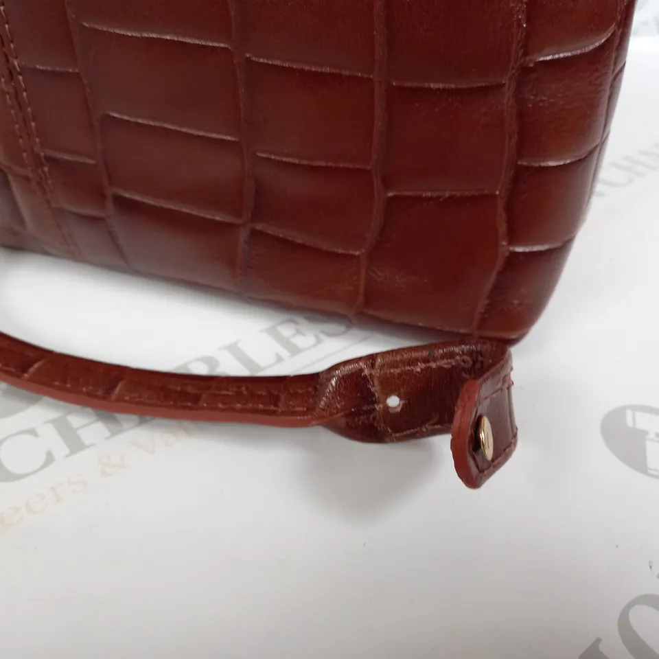 ASHWOOD LEATHER TAN MIDI TOTE BAG