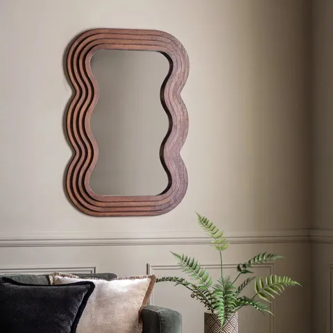 BOXED ABDOUALLAH WAVY MIRROR 