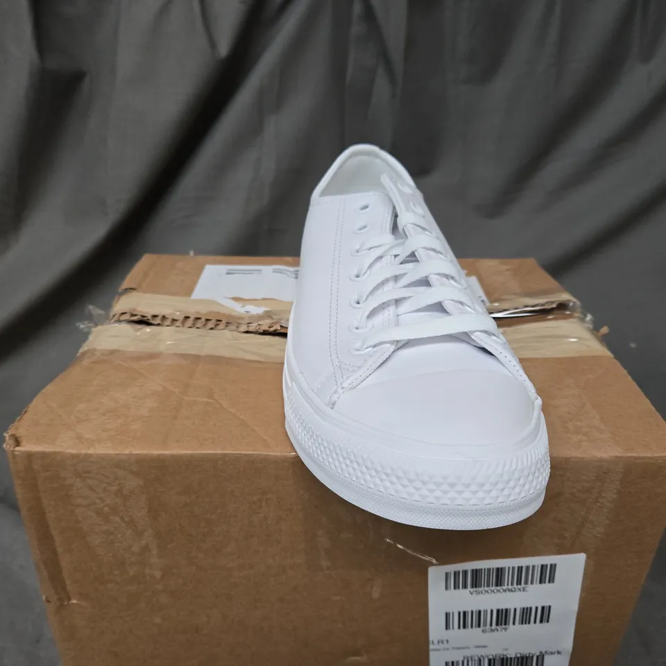 CONVERSE LEATHER OX TRAINERS - WHITE - SIZE 10