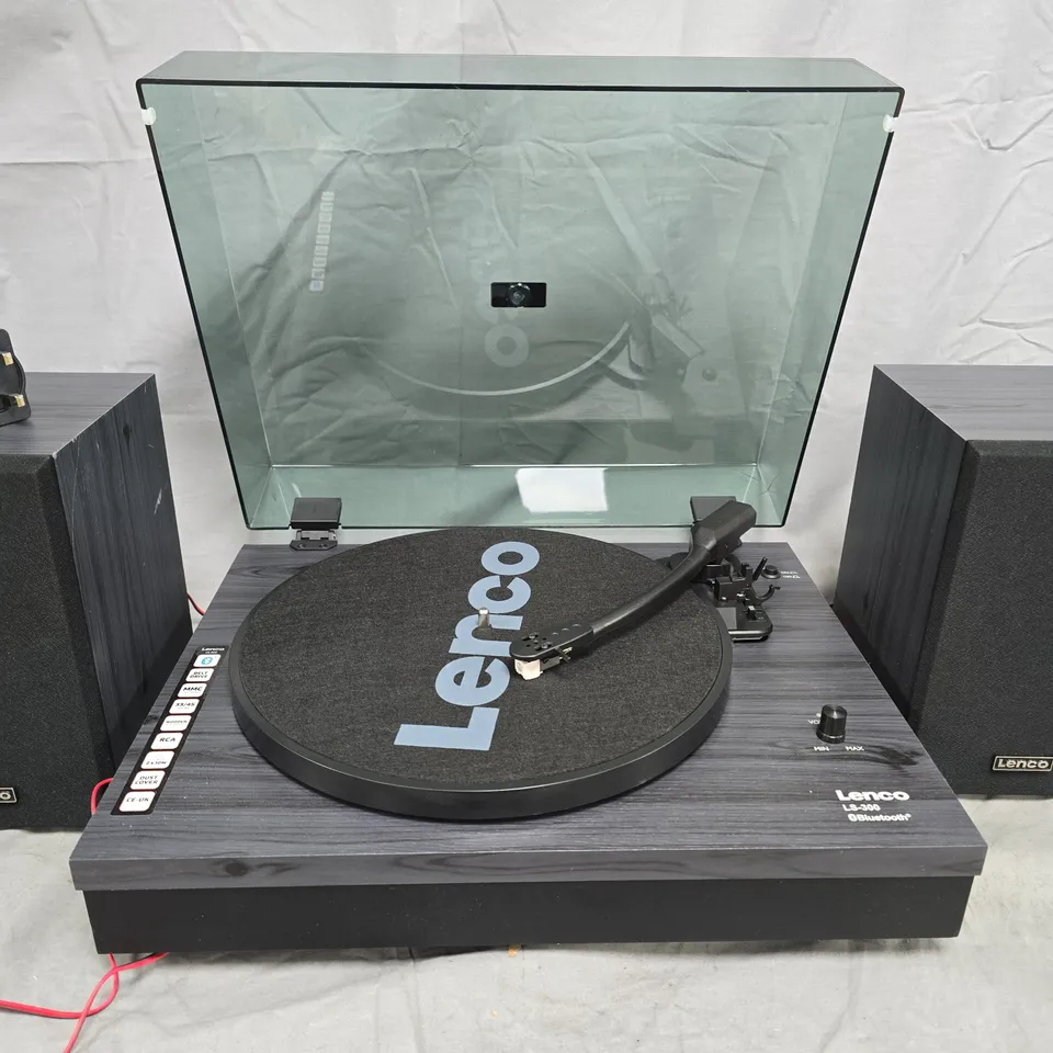 LENCO LS-300 BLUETOOTH TURNTABLE WITH BUILT-IN SPEAKERS – WOODGRAIN FINISH