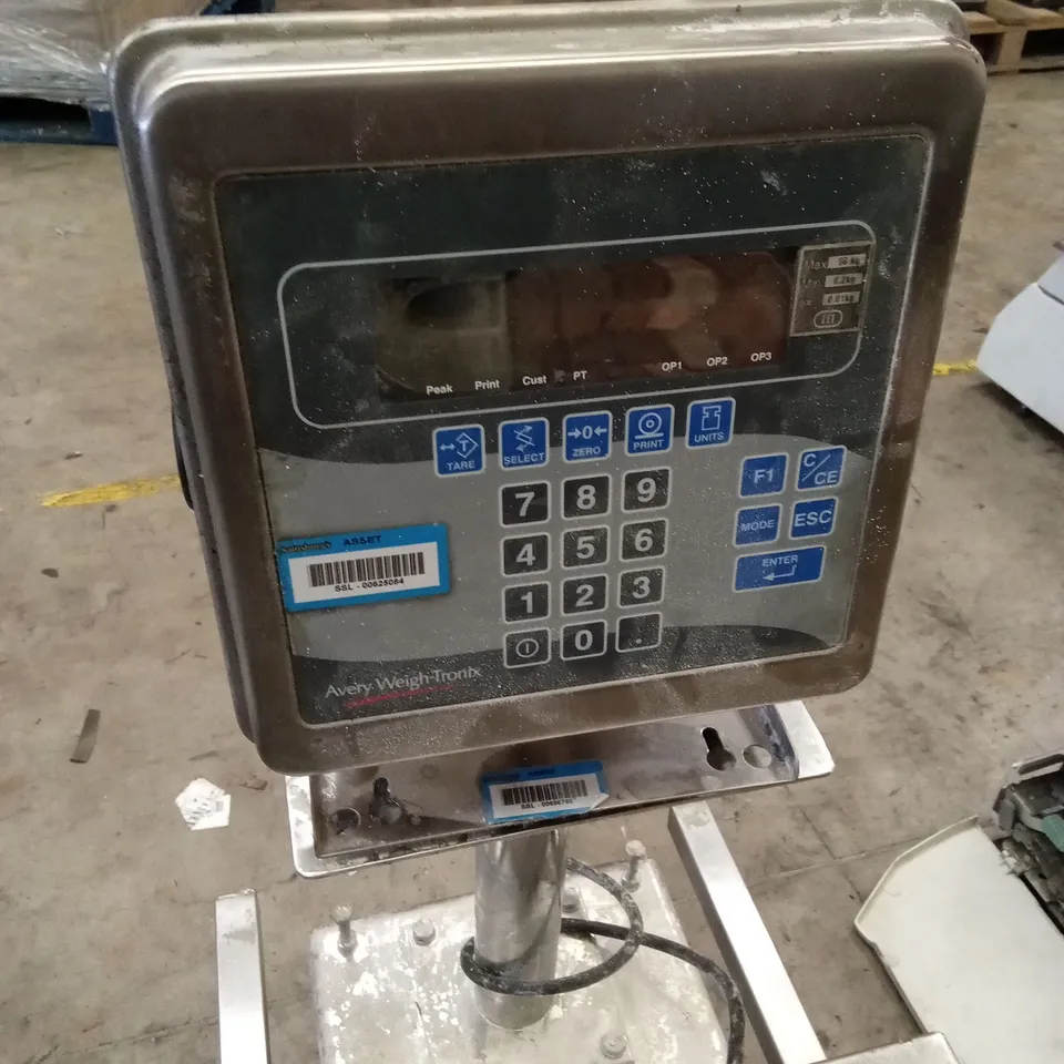 AVERY WEIGH TRONIX E1010