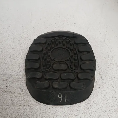 ALL TERRAIN HOOF BOOTS – SIZE 16