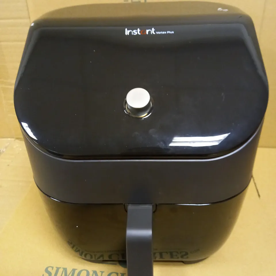 INSTANT POT VORTEX PLUS AIRFRYER