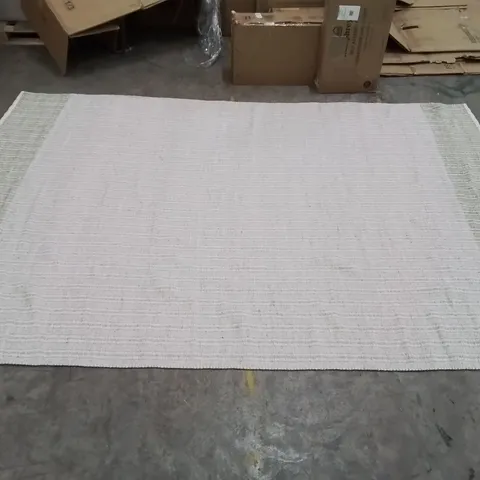 QUALITY DESIGNER AREA RUG // APPROX SIZE: 230 X 340 cm