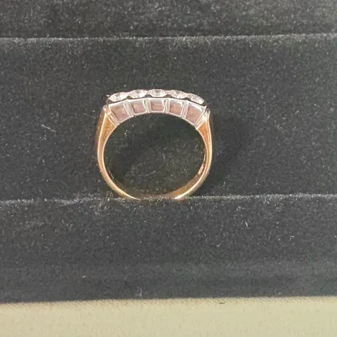 18CT GOLD FIVE STONE HALF ETERNITY RING SET WITH NATURAL DIAMONDS