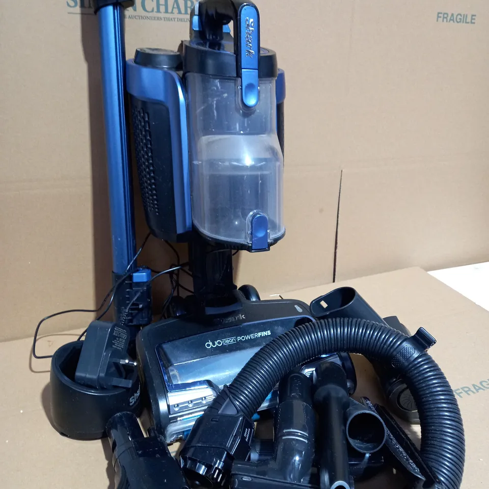 SHARK UPRIGHT VACUUM WITH TRUE PET & DUOCLEAN ICZ300UKT